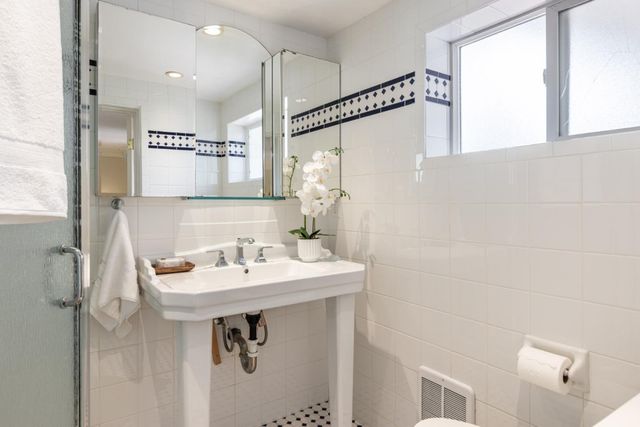 0 5th Avenue 3 SE of Perry Newberry Way, Carmel, CA 93921