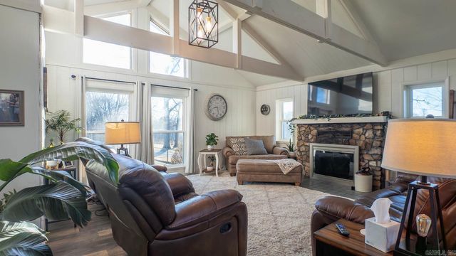 749 State Highway HH, Alton, MO 65606