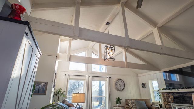 749 State Highway HH, Alton, MO 65606