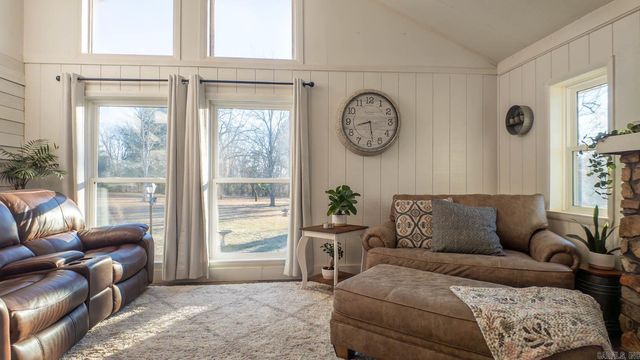 749 State Highway HH, Alton, MO 65606