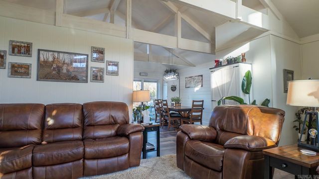 749 State Highway HH, Alton, MO 65606