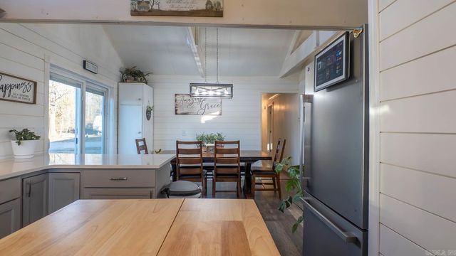 749 State Highway HH, Alton, MO 65606