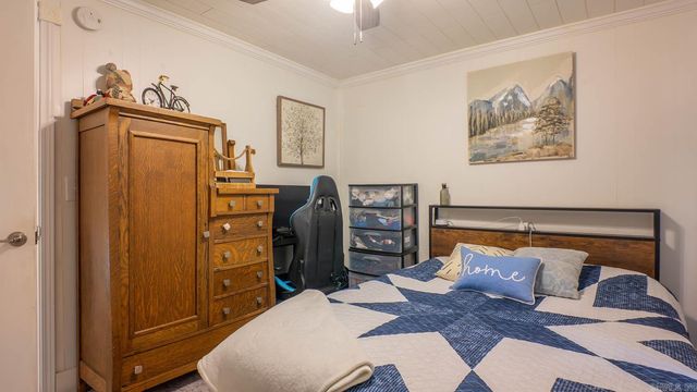 749 State Highway HH, Alton, MO 65606