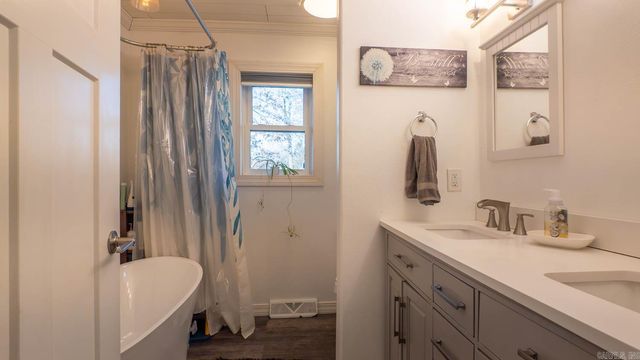 749 State Highway HH, Alton, MO 65606