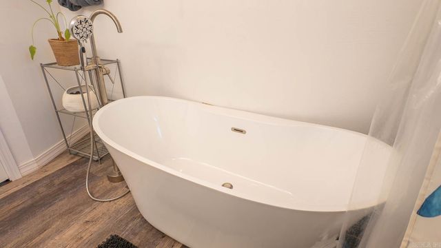 749 State Highway HH, Alton, MO 65606