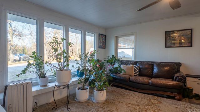 749 State Highway HH, Alton, MO 65606