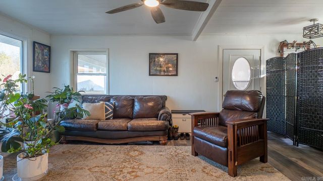 749 State Highway HH, Alton, MO 65606