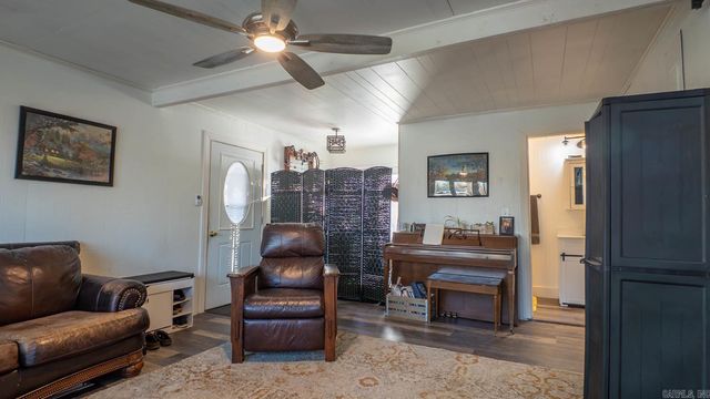 749 State Highway HH, Alton, MO 65606