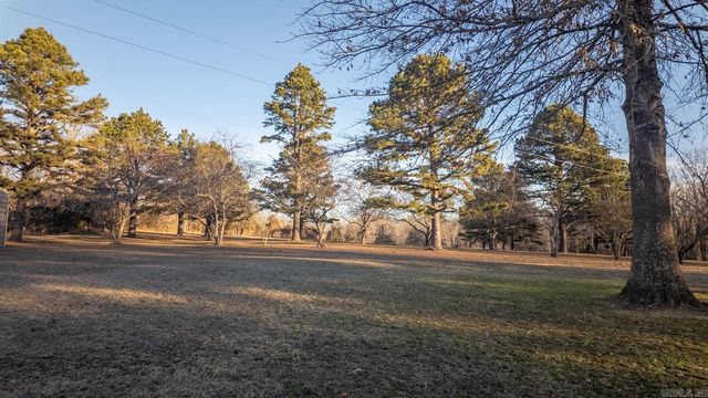 749 State Highway HH, Alton, MO 65606