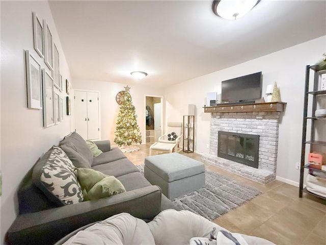 13520 Cypress Avenue, Grandview, MO 64030