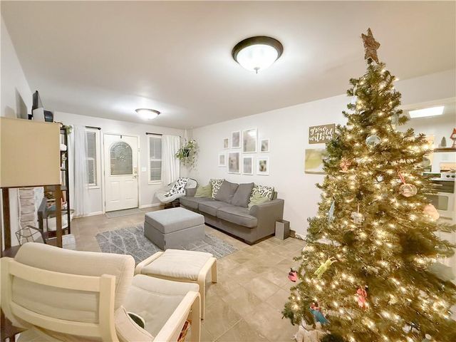 13520 Cypress Avenue, Grandview, MO 64030