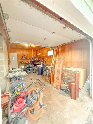 13520 Cypress Avenue, Grandview, MO 64030