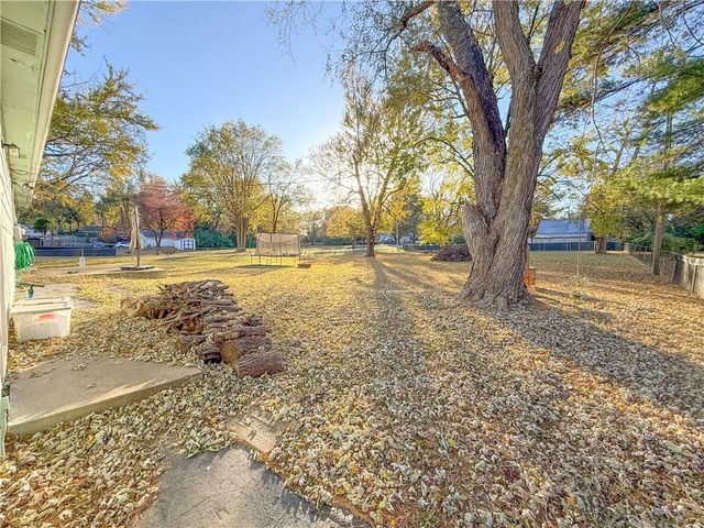 13520 Cypress Avenue, Grandview, MO 64030