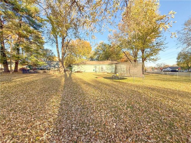 13520 Cypress Avenue, Grandview, MO 64030