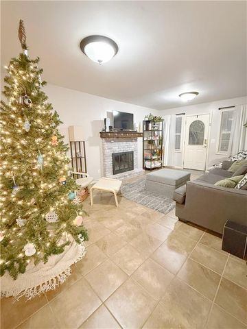 13520 Cypress Avenue, Grandview, MO 64030