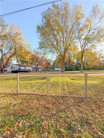 13520 Cypress Avenue, Grandview, MO 64030