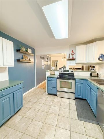 13520 Cypress Avenue, Grandview, MO 64030