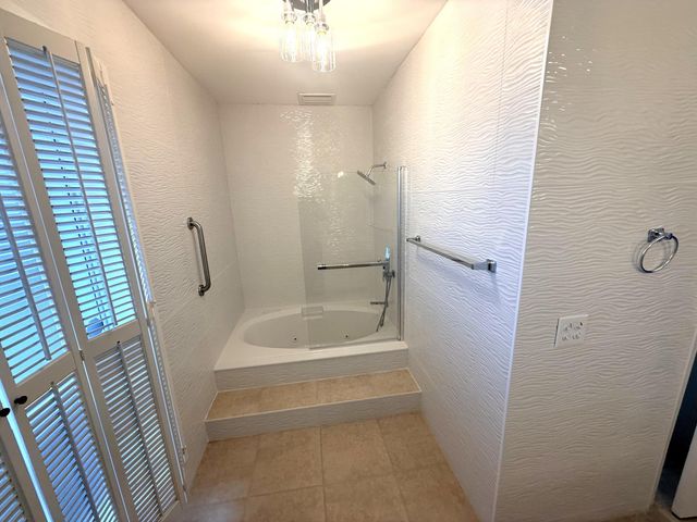 2810 NE 52nd Street, Fort Lauderdale, FL 33308