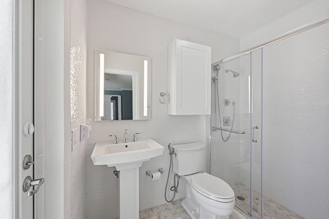 2810 NE 52nd Street, Fort Lauderdale, FL 33308