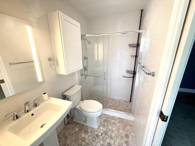 2810 NE 52nd Street, Fort Lauderdale, FL 33308