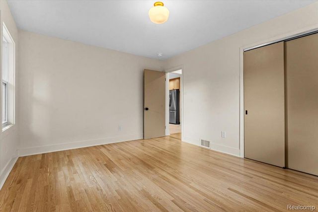 19984 Fairway Drive, Grosse Pointe Woods, MI 48236