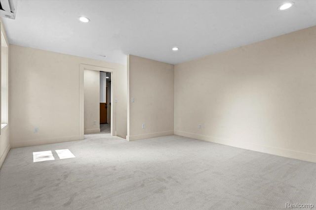 19984 Fairway Drive, Grosse Pointe Woods, MI 48236
