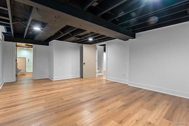 19984 Fairway Drive, Grosse Pointe Woods, MI 48236