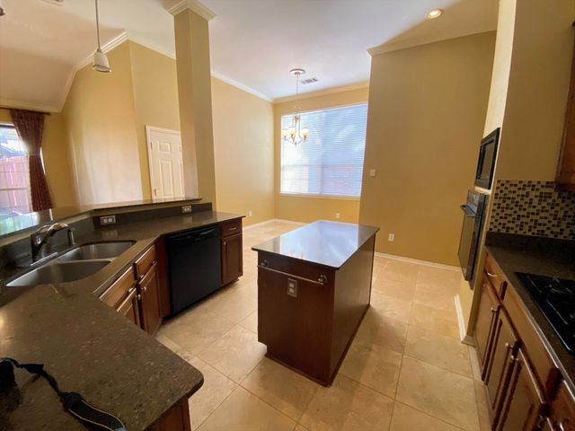 1109 Shadow Lakes Boulevard, Allen, TX 75002