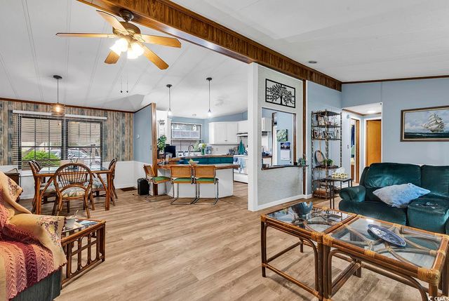 761 Garden Lakes Rd., Garden City Beach, SC 29576