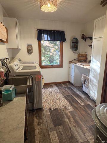18890 Diamond Pointe Court, South Bend, IN 46614