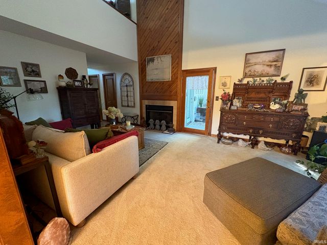 18890 Diamond Pointe Court, South Bend, IN 46614