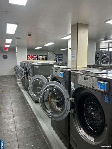 2077 Center Avenue 7J, Fort Lee, NJ 07024