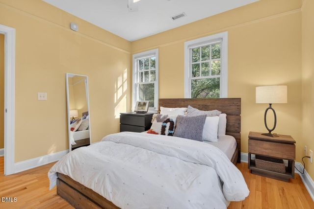 1516 W Markham Avenue, Durham, NC 27705