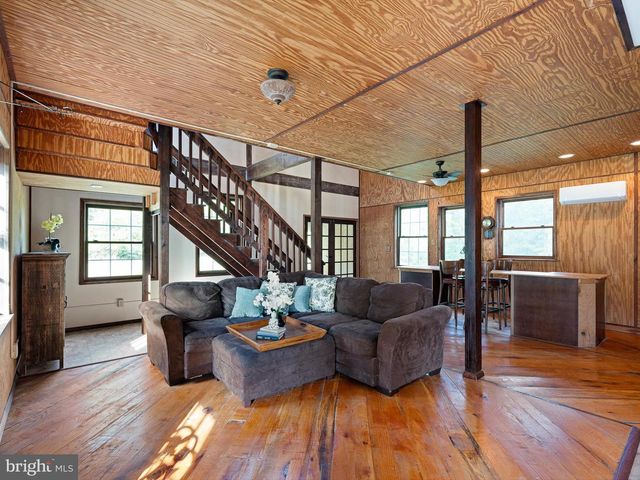 3562 SEVEN HICKORIES RD, Dover, DE 19904