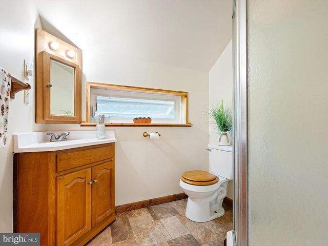 3562 SEVEN HICKORIES RD, Dover, DE 19904