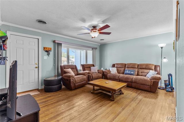 634 Sarah Street, Sullivan, MO 63080