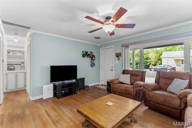 634 Sarah Street, Sullivan, MO 63080