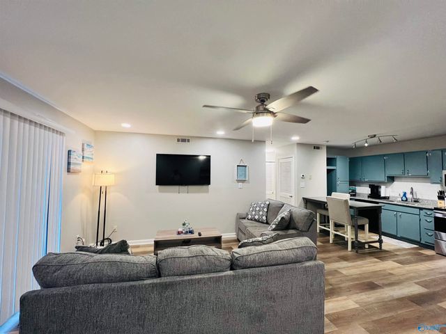 6612 Willow Pointe Drive NW A, Huntsville, AL 35806