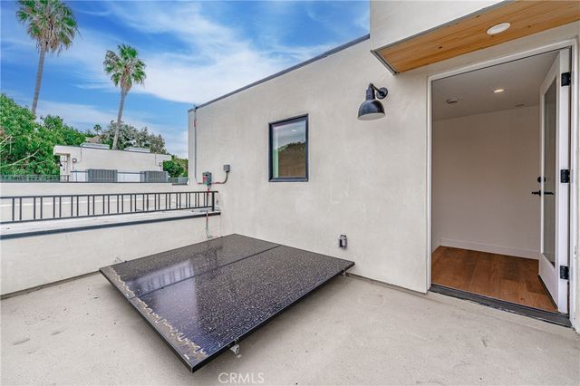 1342 Portia St, Echo Park, CA 90026