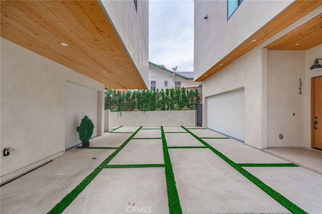 1342 Portia St, Echo Park, CA 90026