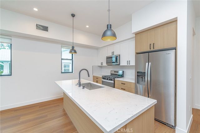 1342 Portia St, Echo Park, CA 90026