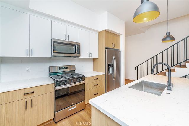 1342 Portia St, Echo Park, CA 90026
