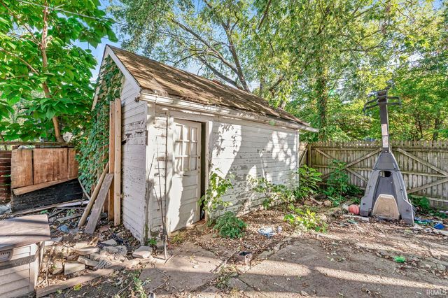 610 W Indiana Avenue, South Bend, IN 46613