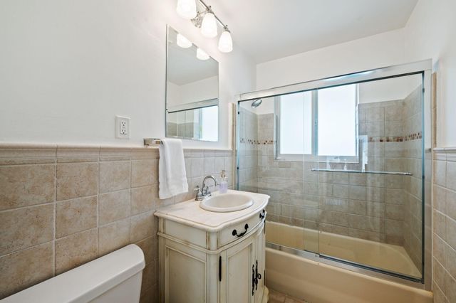 349 NE 29th Street, Wilton Manors, FL 33334