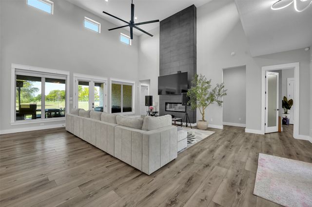 2203 Becky Lane, Cedar Hill, TX 75104