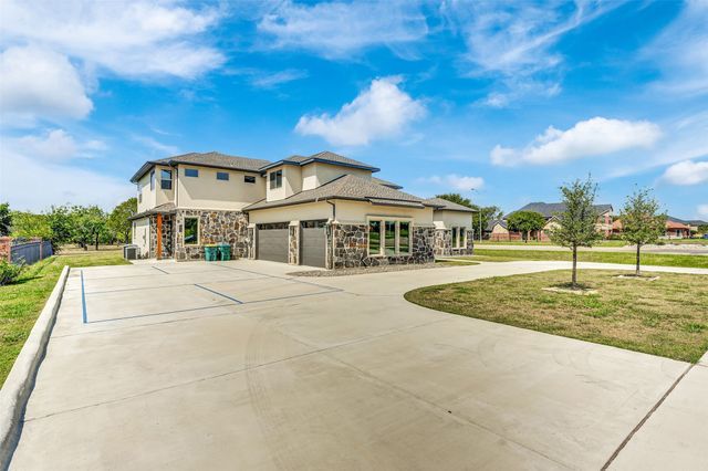 2203 Becky Lane, Cedar Hill, TX 75104