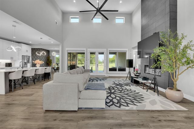 2203 Becky Lane, Cedar Hill, TX 75104