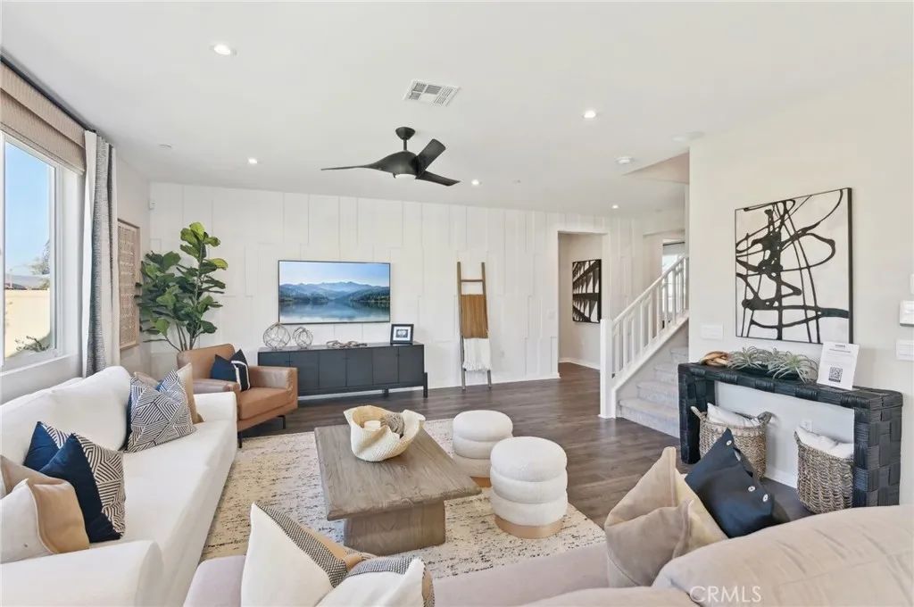 Image 6 of property listing at 41844 Oak Barrel Court, Palmdale, CA 93551