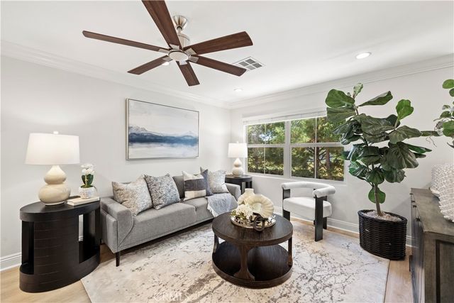 54 Hedge Bloom, Irvine, CA 92618