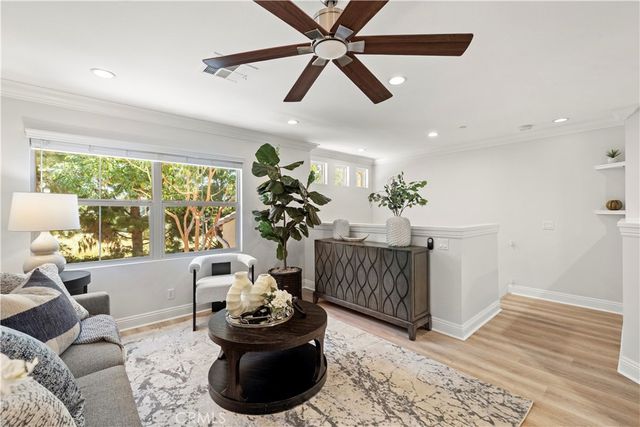 54 Hedge Bloom, Irvine, CA 92618